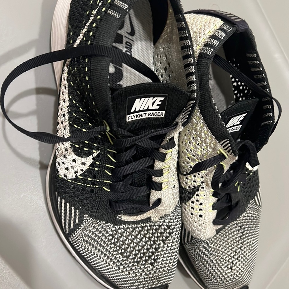 Nike Flyknit Racers